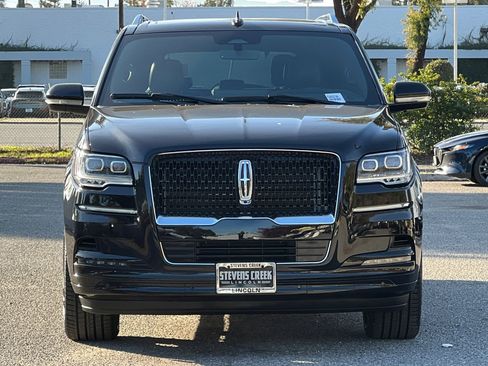 Certified 2023 Lincoln Navigator Reserve image 9