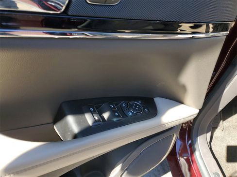 Certified 2022 Lincoln Nautilus FWD w/ Premium Package image 18