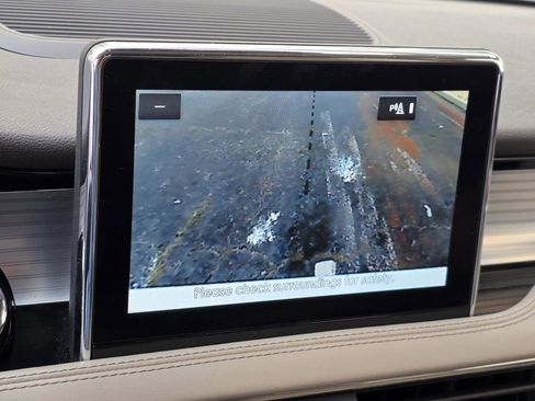 Used 2020 Lincoln Corsair FWD w/ Equipment Group 101A image 17