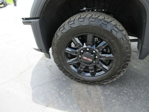 Certified 2026 GMC Sierra 2500 AT4 w/ AT4 Premium Plus Package AWD/4WD image 16