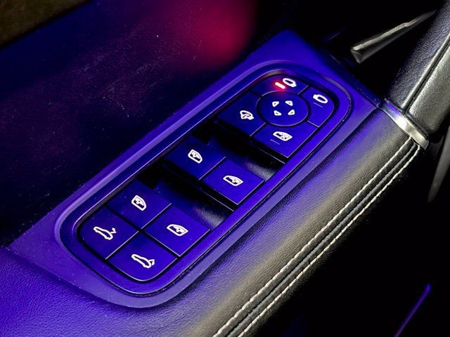 Used 2023 Porsche Cayenne Turbo AWD/4WD image 20