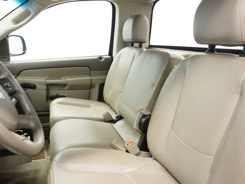 Used 2005 Dodge Ram 1500 Truck ST image 18