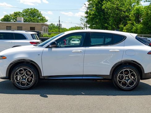 Used 2024 Alfa Romeo Tonale Ti AWD/4WD image 4