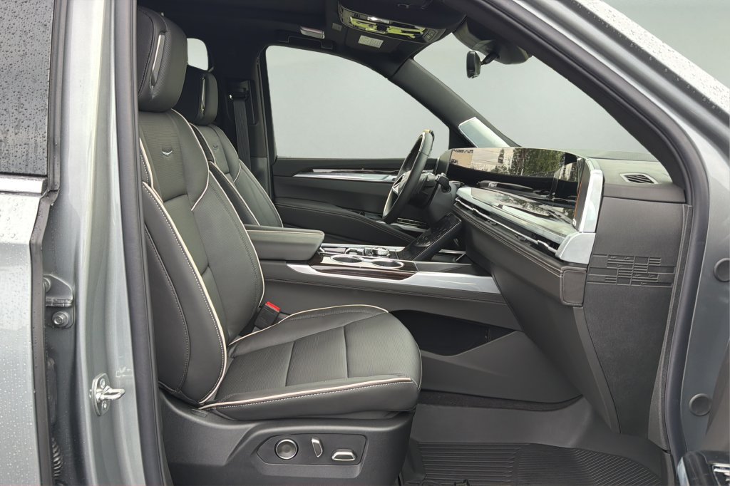 New 2027 Cadillac Escalade Luxury w/ Touring Package RWD image 22