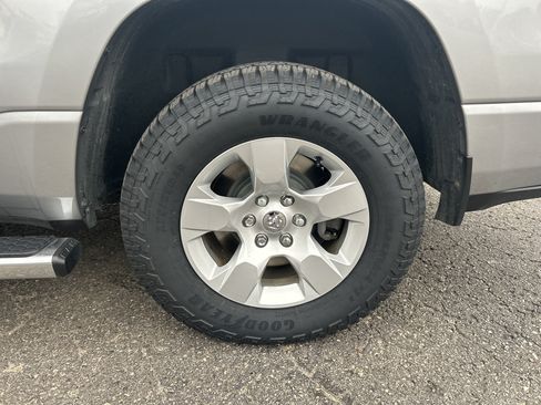 Used 2020 RAM 1500 Big Horn AWD/4WD image 29