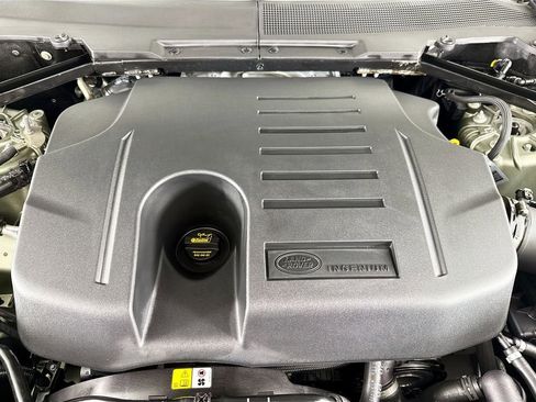 Used 2025 Land Rover Defender 110 X-Dynamic SE image 25