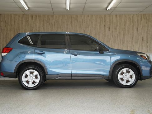 Used 2020 Subaru Forester AWD/4WD image 6