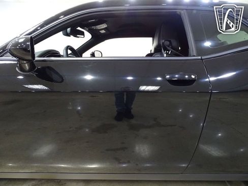 Used 2015 Dodge Challenger SRT Hellcat image 31