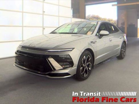 Used 2025 Hyundai Sonata SEL FWD image 2