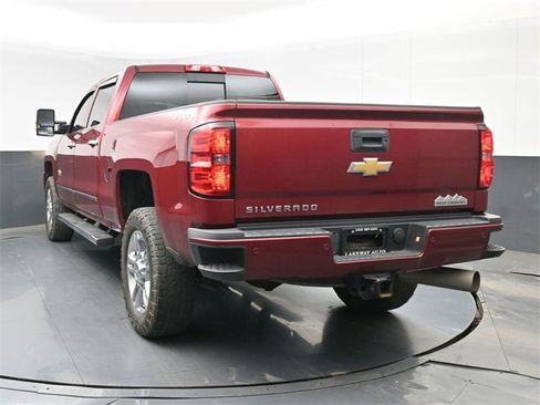 Used 2018 Chevrolet Silverado 2500 High Country w/ Duramax Plus Package image 12