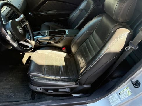 Used 2013 Ford Mustang GT Premium w/ GT Coupe Accessory Pkg 5 image 10