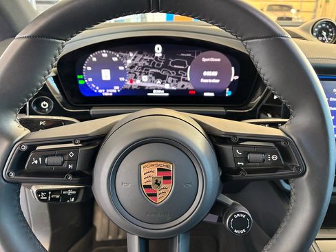 Used 2025 Porsche Macan 4S Electric image 20