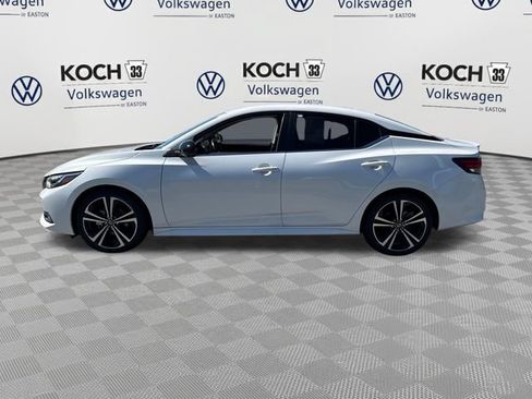 Used 2022 Nissan Sentra SR w/ SR Premium Package FWD image 4