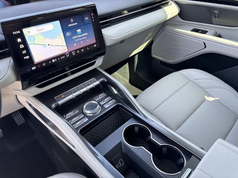 New 2026 Lincoln Nautilus Premier image 25