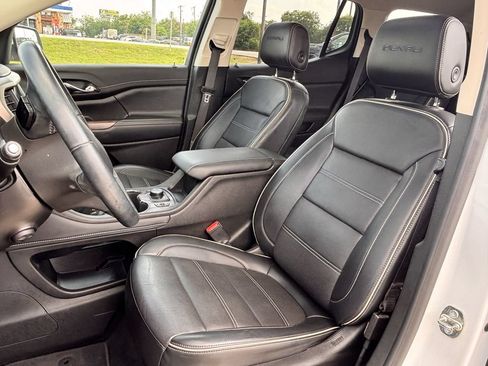 Used 2023 GMC Acadia Denali w/ Denali Ultimate Package FWD image 25