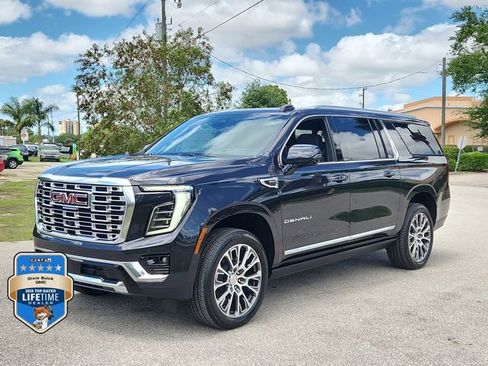 New 2026 GMC Yukon XL Denali w/ Sun & Power Step Package AWD/4WD image 2