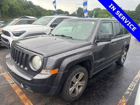 Used 2017 Jeep Patriot High Altitude FWD image 3
