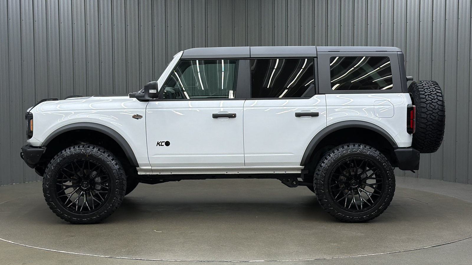 Used 2024 Ford Bronco Wildtrak AWD/4WD image 2