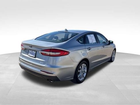 Used 2020 Ford Fusion SE image 7