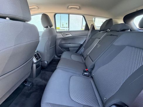 Used 2025 Kia Sportage LX image 24