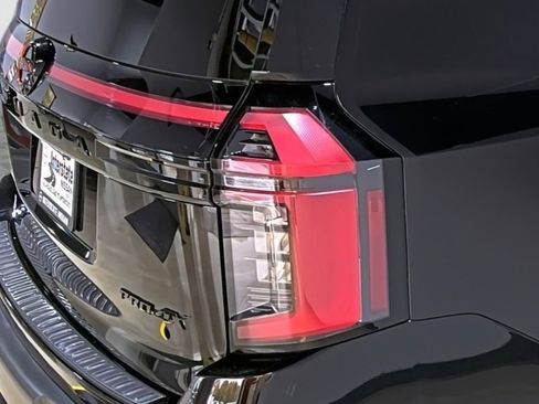 Used 2025 Nissan Armada PRO-4X image 13