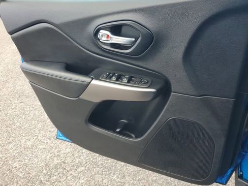 Used 2022 Jeep Cherokee Latitude Lux image 19