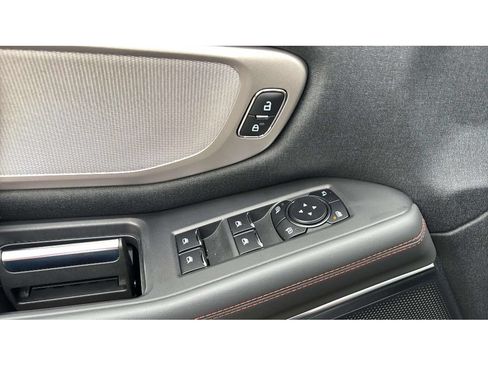 Used 2025 Ford Expedition Active AWD/4WD image 21