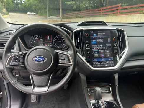 Used 2024 Subaru Ascent Touring AWD/4WD image 9