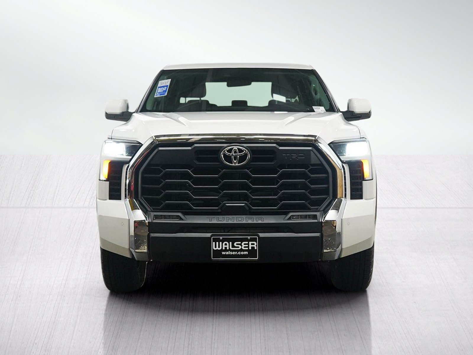 Used 2022 Toyota Tundra SR5 AWD/4WD image 8
