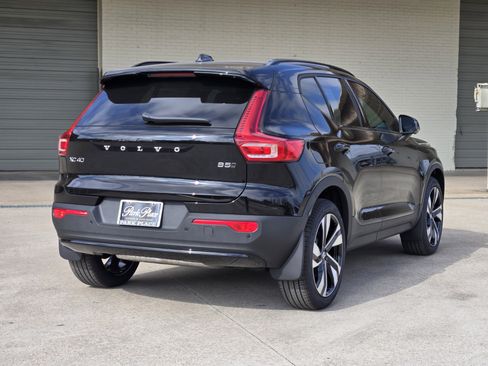 New 2026 Volvo XC40 B5 Ultra w/ Protection Package Premier image 9