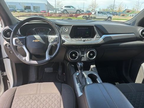 Used 2019 Chevrolet Blazer LT FWD image 4