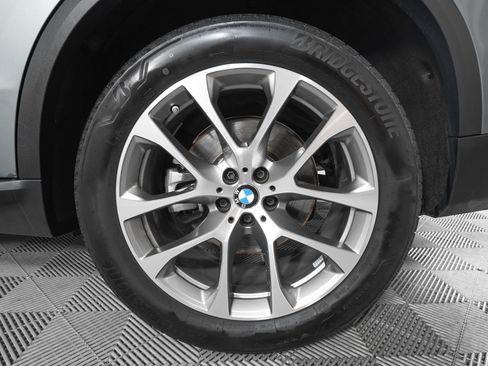 Used 2025 BMW X5 xDrive40i AWD/4WD image 31
