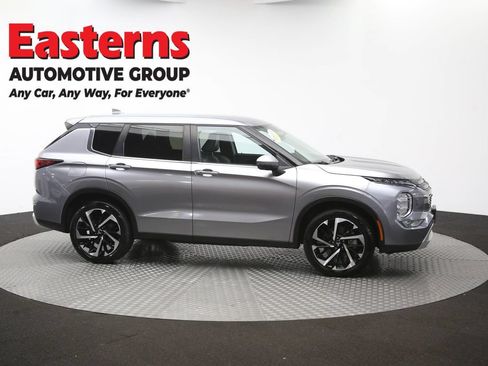 Used 2024 Mitsubishi Outlander SE AWD/4WD image 47