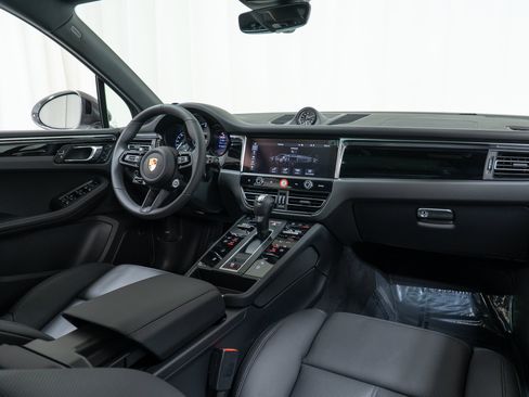New 2026 Porsche Macan Turbo AWD/4WD image 18