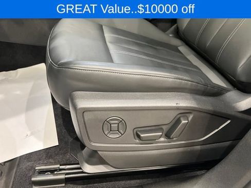 Used 2025 Audi Q5 Premium w/ 19" Wheel Package AWD/4WD image 9