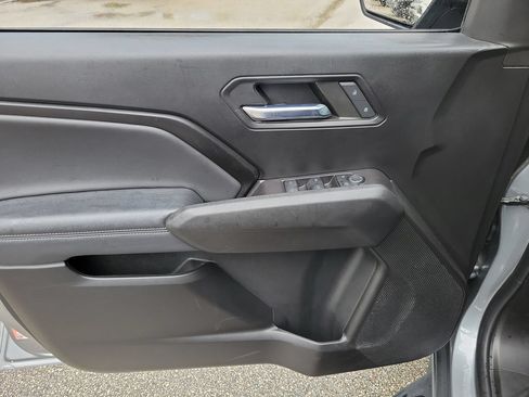 Used 2024 Chevrolet Colorado LT w/ LT Convenience Package RWD image 13