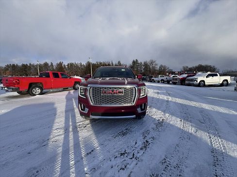 Used 2022 GMC Yukon XL Denali w/ Max Trailering Package AWD/4WD image 5