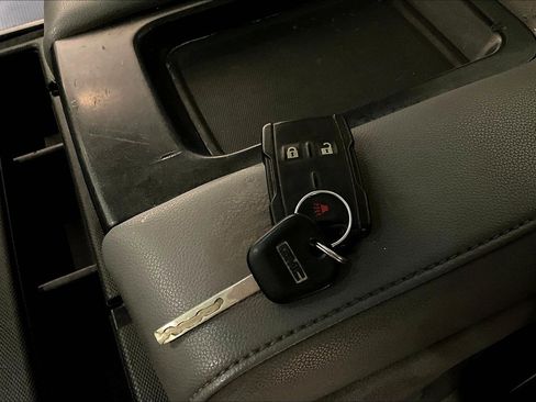 Used 2016 GMC Sierra 1500 2WD Regular Cab image 29