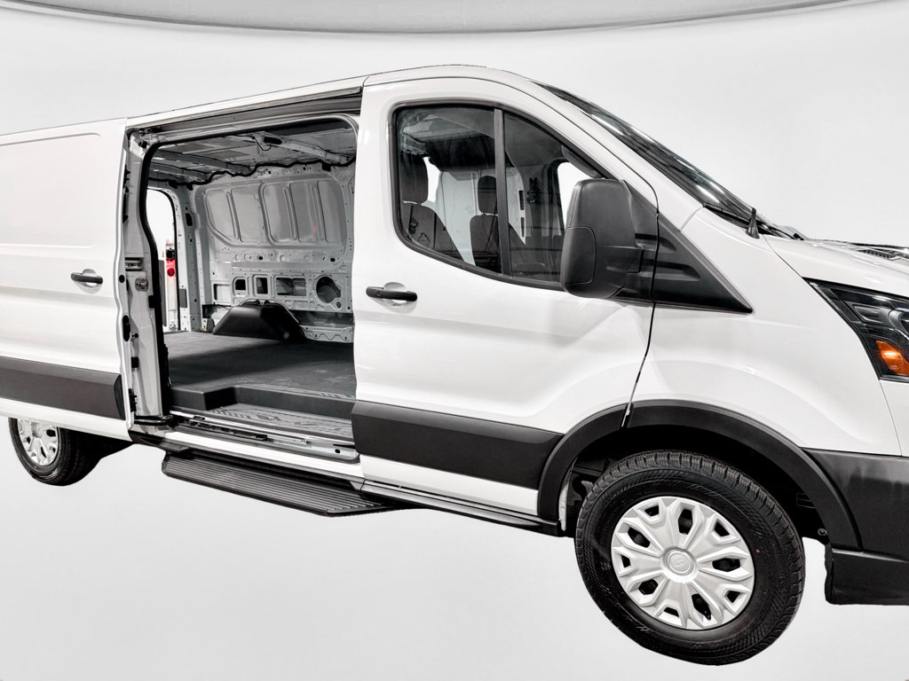 Used 2024 Ford E-Transit Low Roof RWD image 21