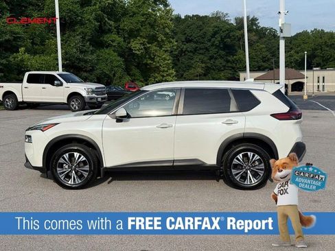 Used 2023 Nissan Rogue SV FWD image 2