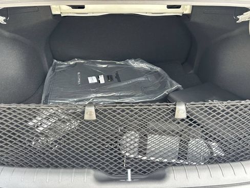 Certified 2026 Hyundai Elantra SE FWD image 13