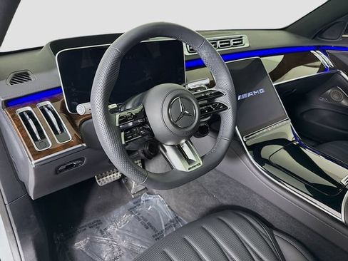 Used 2025 Mercedes-Benz S 63 AMG S image 9