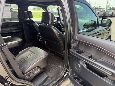 Used 2020 Ford Expedition Limited w/ Equipment Group 303A AWD/4WD image 17