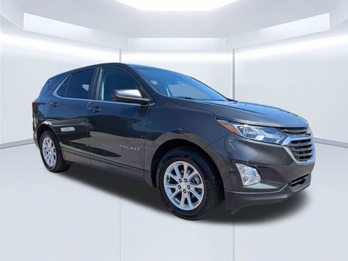 Used 2021 Chevrolet Equinox LT FWD image 2