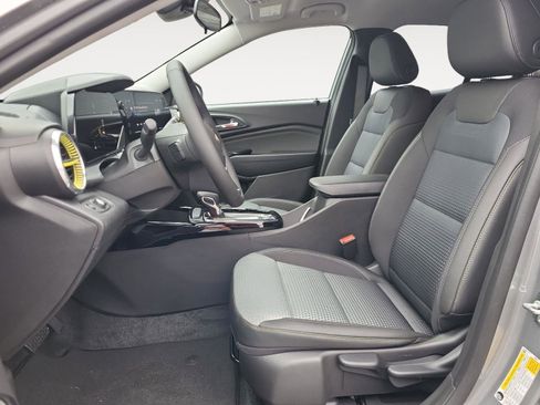 New 2026 Chevrolet Trax LT w/ Driver Confidence Package image 10