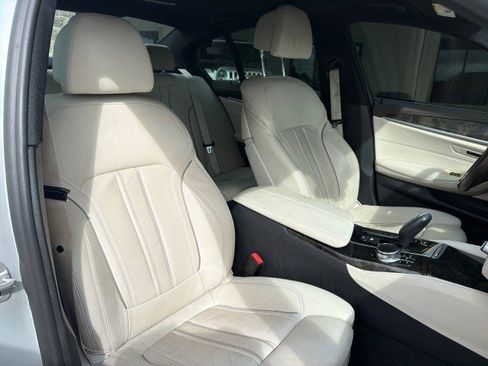 Used 2017 BMW 540i RWD image 22