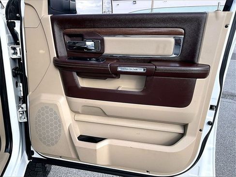 Used 2015 RAM 2500 Laramie w/ Convenience Group image 12