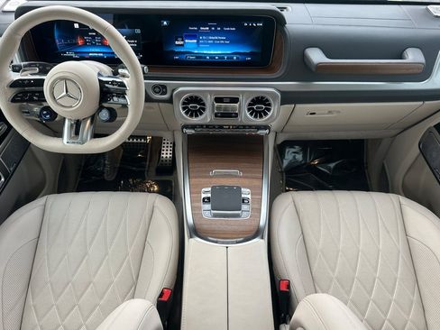 Used 2025 Mercedes-Benz G 63 AMG 4MATIC image 13