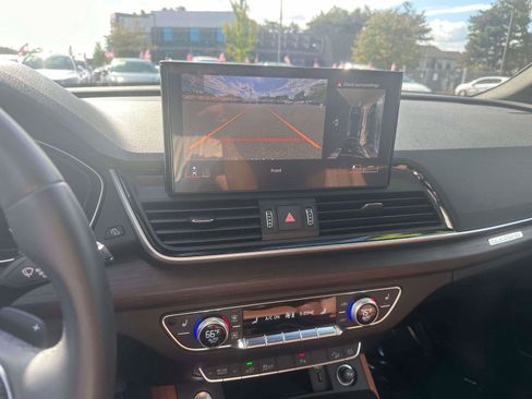 Used 2024 Audi Q5 e Premium Plus image 31