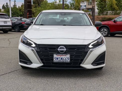 Used 2024 Nissan Altima 2.5 S FWD image 9